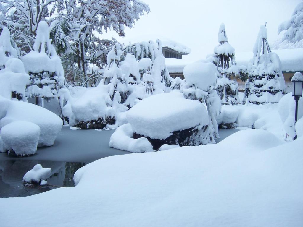 Kiriya Ryokan Nozawaonsen Extérieur photo